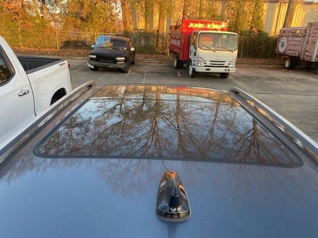 Used 2024 Volkswagen Taos SE image 29