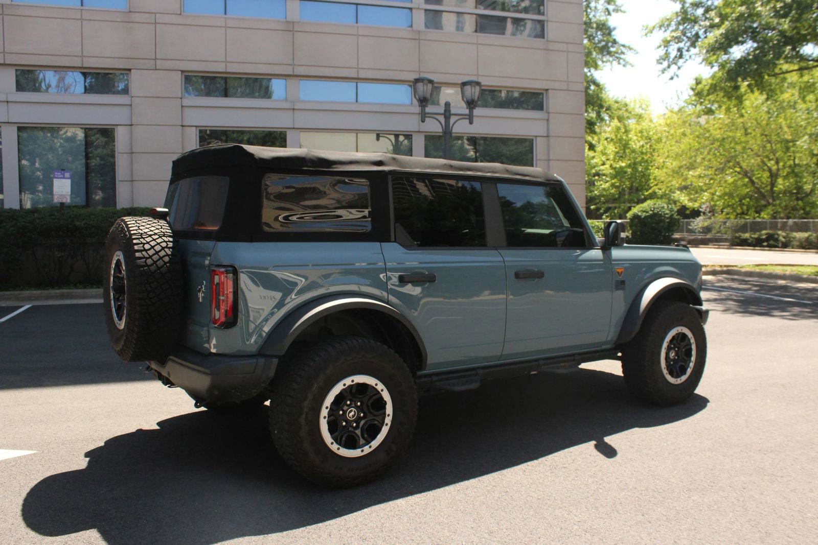 Used 2022 Ford Bronco Badlands w/ Sasquatch Package AWD/4WD image 6
