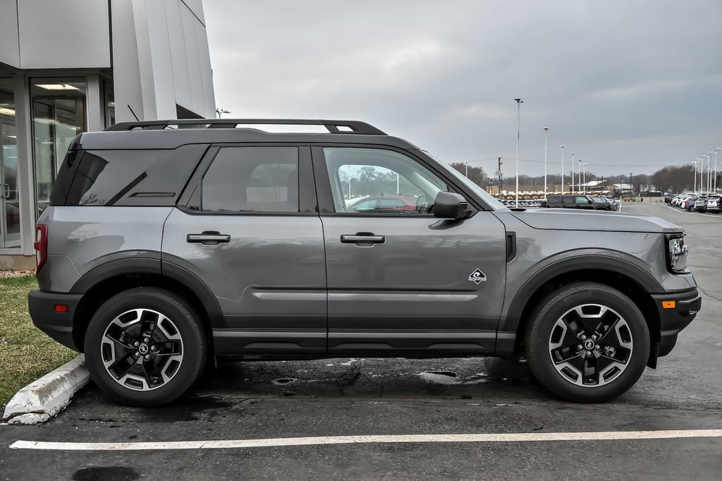 Used 2024 Ford Bronco Sport Outer Banks w/ Tech Package AWD/4WD image 11