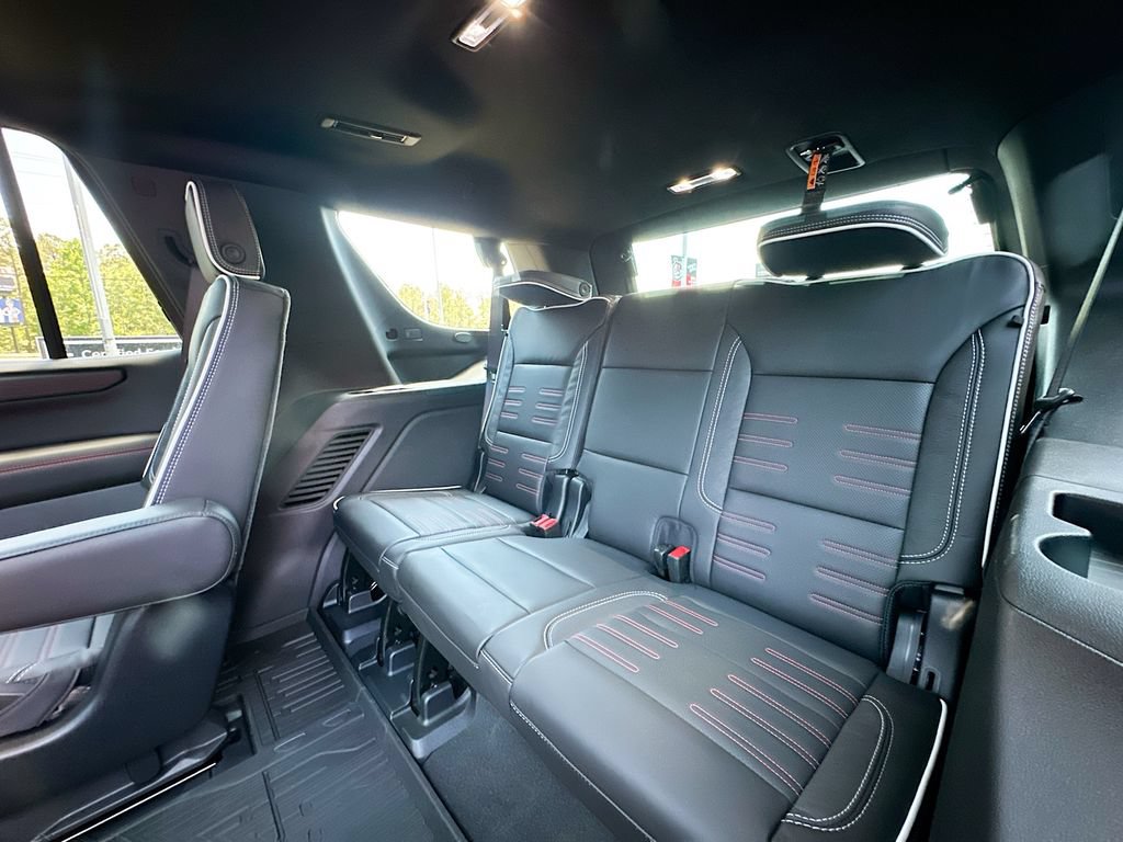 New 2026 GMC Yukon AT4 Ultimate w/ LPO, Floor Liner Package AWD/4WD image 28