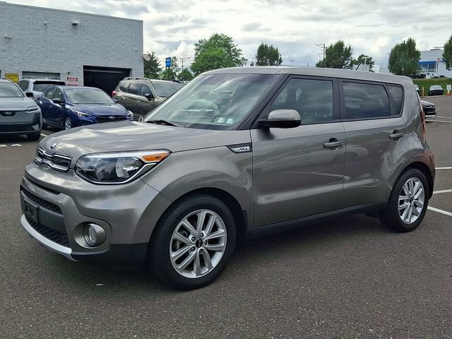 Used 2017 Kia Soul + FWD image 3