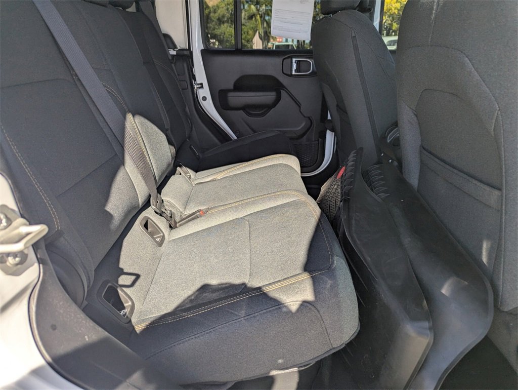 Used 2024 Jeep Gladiator Sport image 13