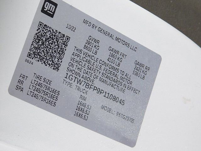 Used 2023 GMC Savana 2500 Extended w/ Driver Convenience Package image 19