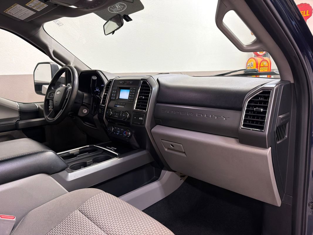 Used 2017 Ford F250 XLT w/ XLT Value Package AWD/4WD image 38