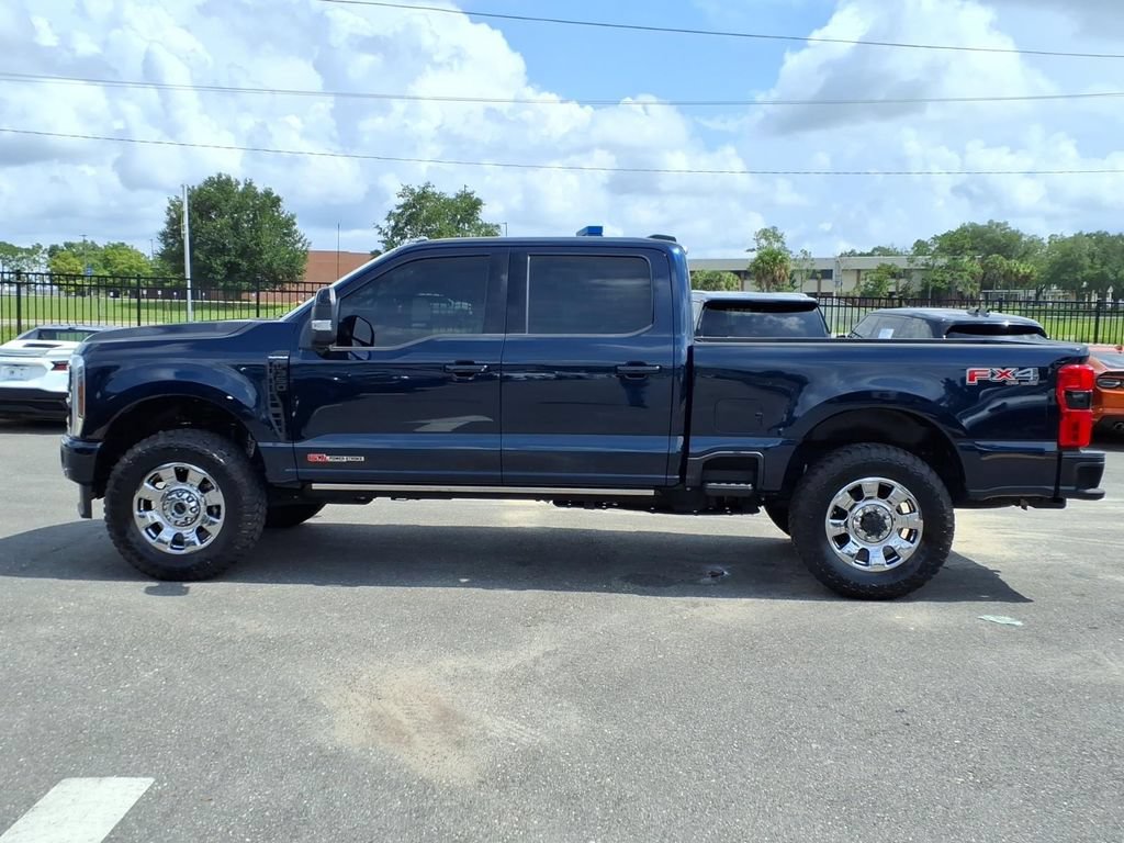 Used 2025 Ford F350 Platinum w/ FX4 Off-Road Package AWD/4WD image 4