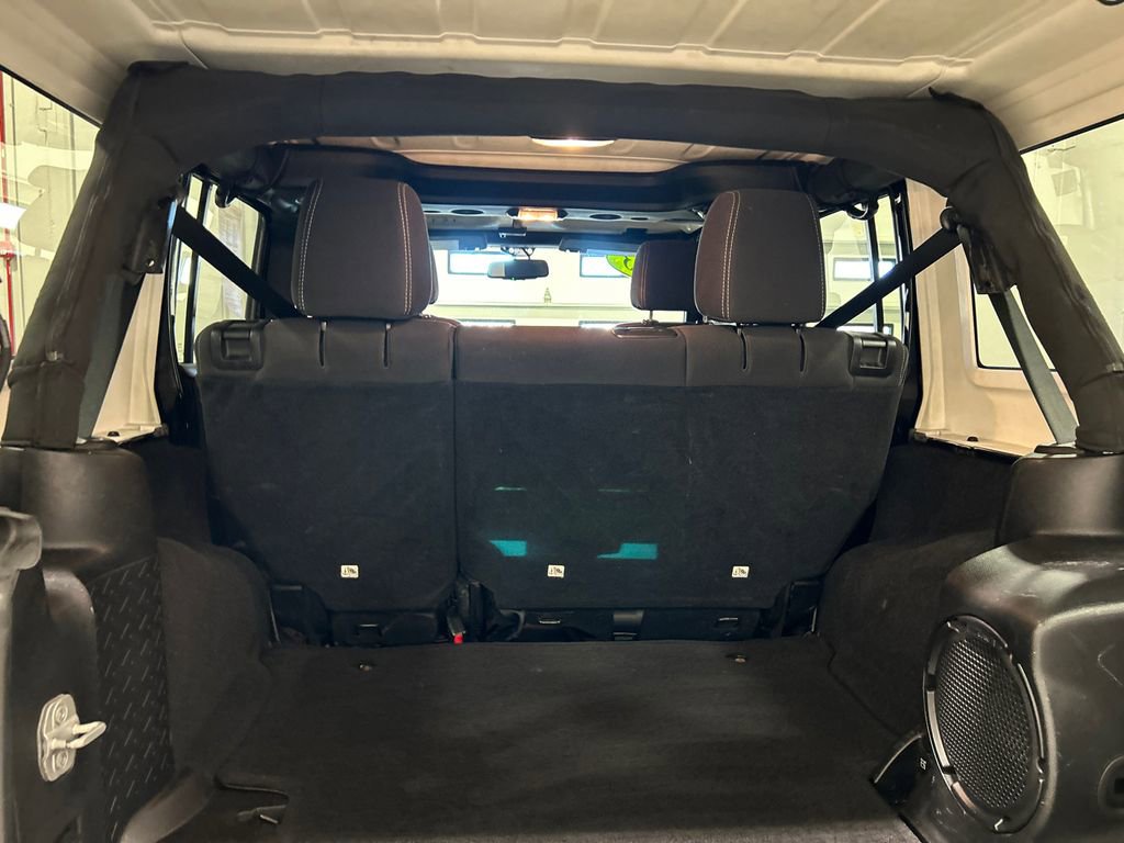 Used 2013 Jeep Wrangler Unlimited Sahara w/ Dual Top Group image 28