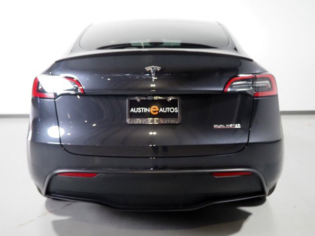 Used 2024 Tesla Model Y Performance image 47