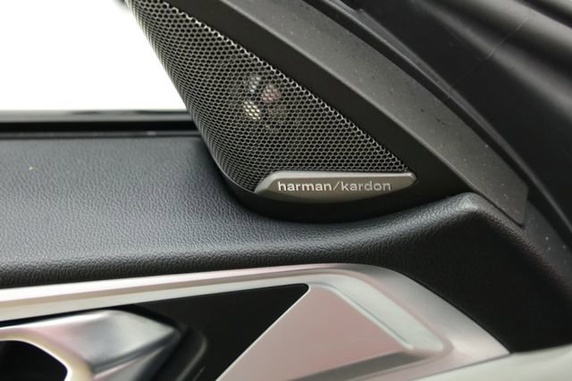 Used 2021 BMW M4 Competition w/ M Carbon Exterior Package RWD image 44