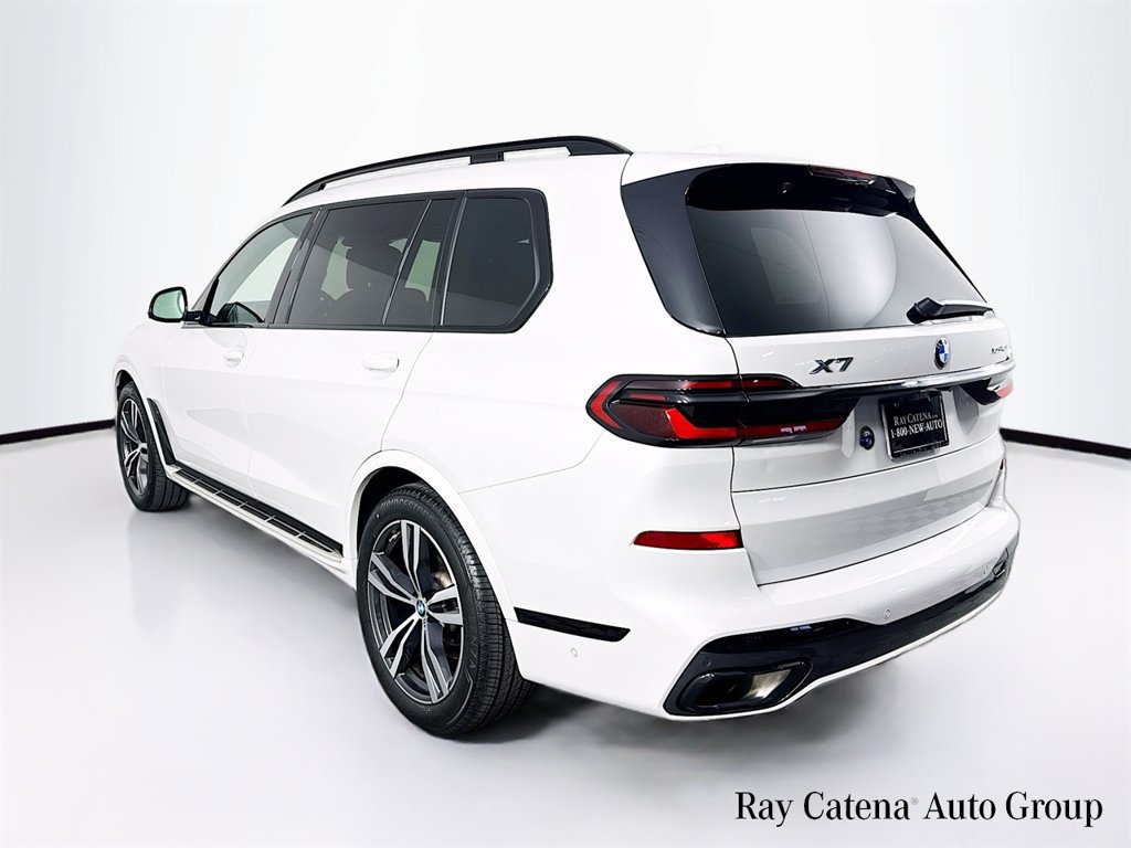 Used 2024 BMW X7 xDrive40i w/ Executive Package AWD/4WD image 5