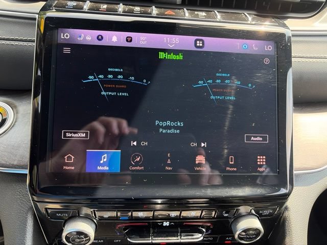 Certified 2023 Jeep Grand Cherokee Overland w/ Luxury Tech Group IV AWD/4WD image 24