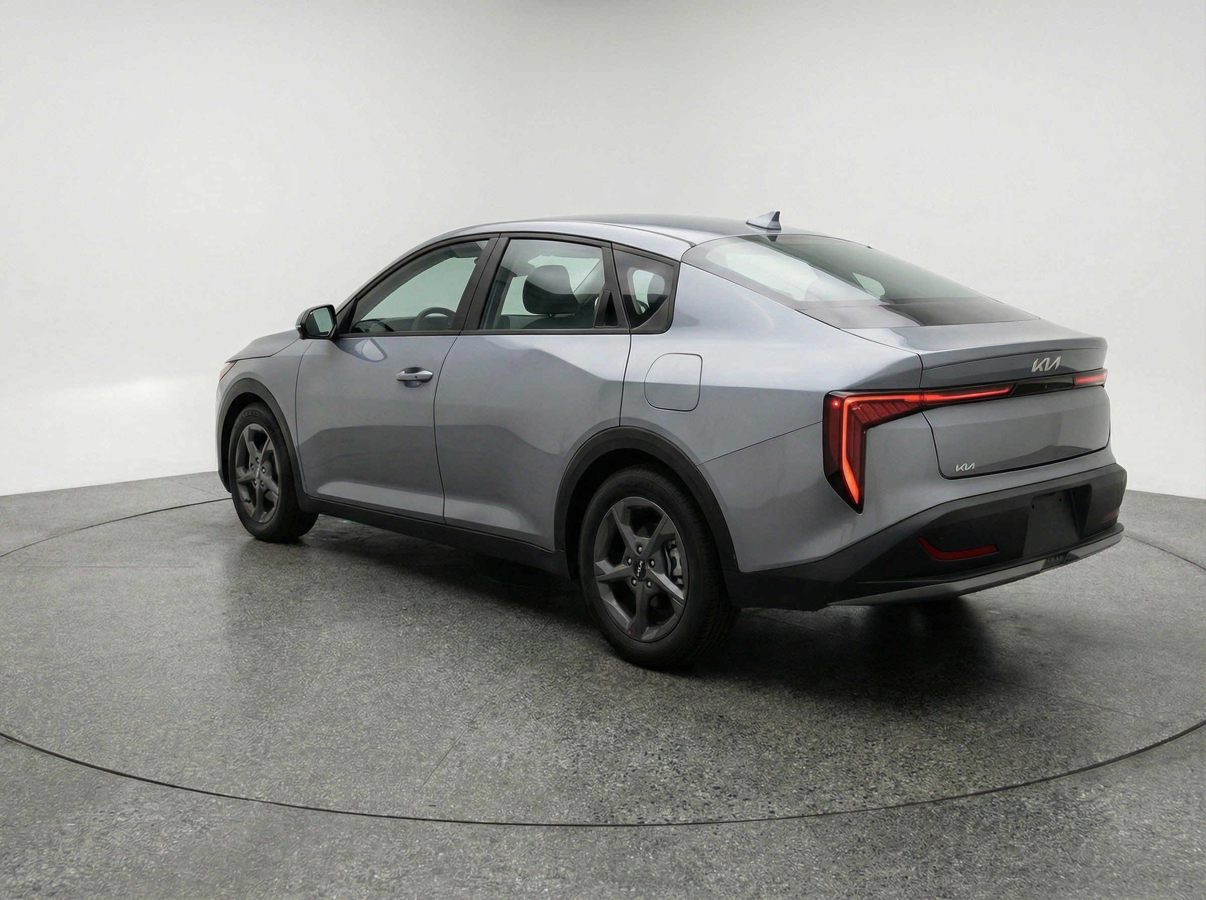 Used 2025 Kia K4 LXS image 6