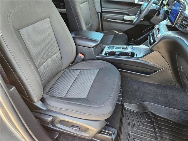 Used 2022 Ford Explorer XLT image 22