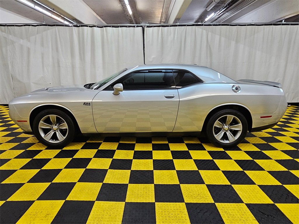 Used 2020 Dodge Challenger SXT w/ Driver Convenience Group image 6