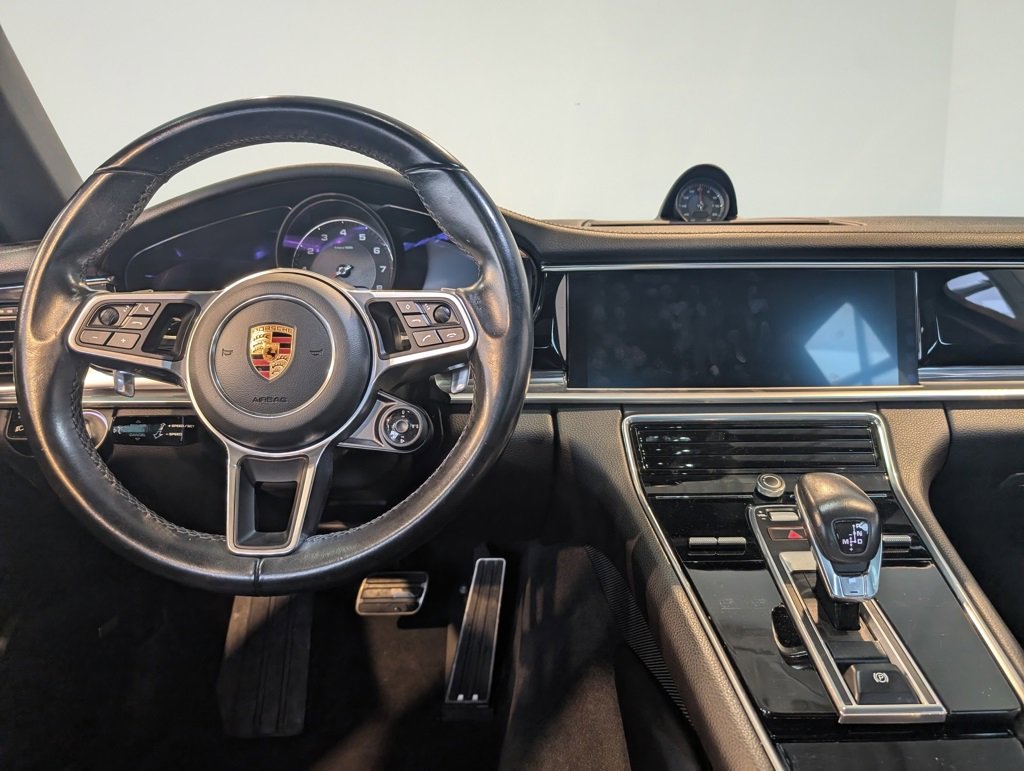 Used 2018 Porsche Panamera 4S image 16