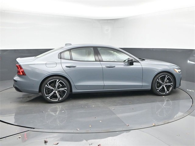 Used 2024 Volvo S60 B5 Ultimate image 8