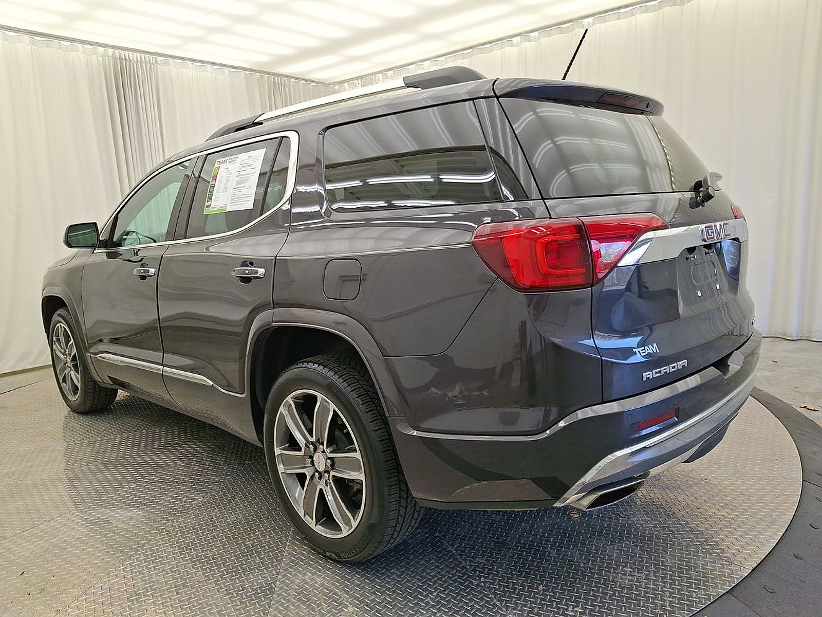 Used 2017 GMC Acadia Denali w/ Technology Package image 22