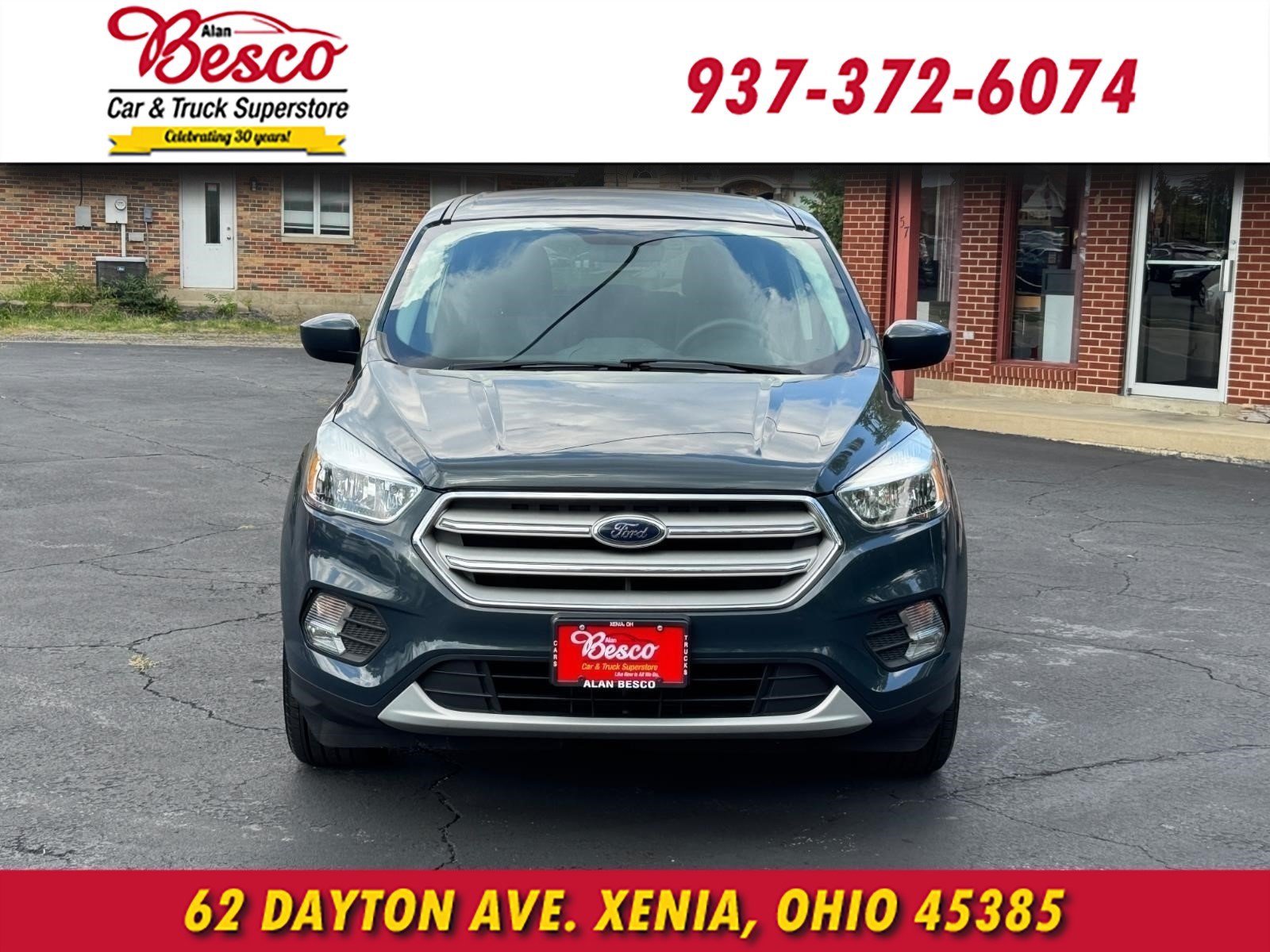 Used 2019 Ford Escape SE FWD image 2