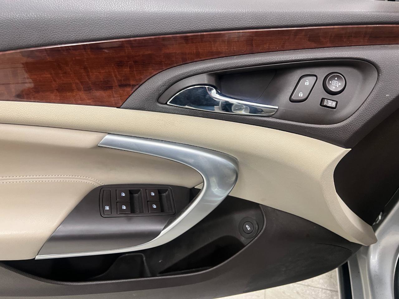 Used 2016 Buick Regal image 30