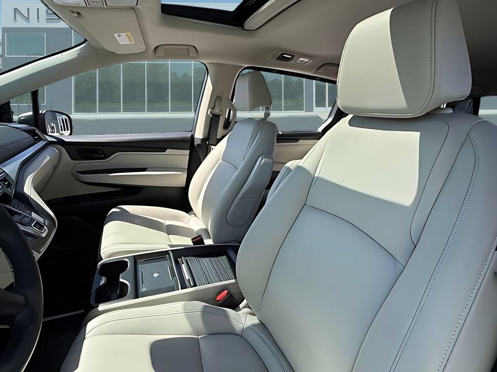 Used 2025 Honda Odyssey EX-L image 24