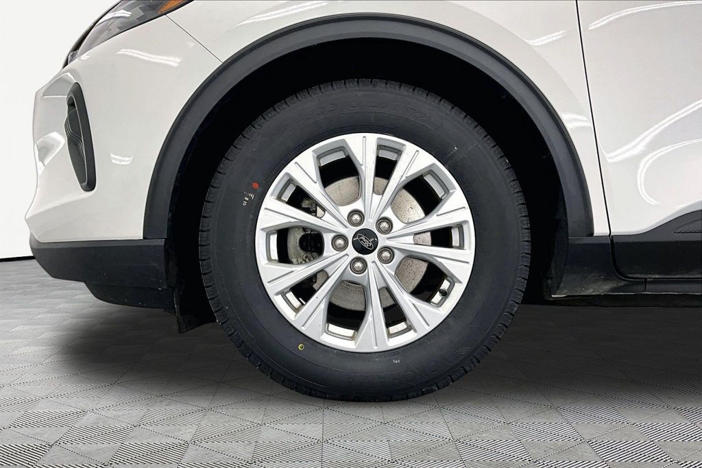Certified 2023 Ford Escape Active w/ Cold Weather Package FWD image 9
