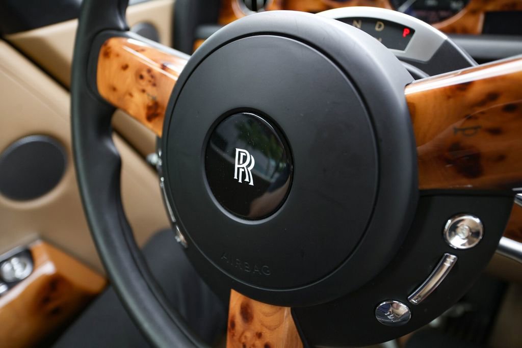 Used 2010 Rolls-Royce Phantom Drophead Coupe image 39