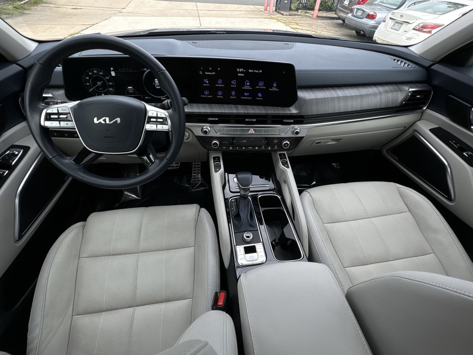 Used 2024 Kia Telluride SX w/ Towing Package FWD image 35