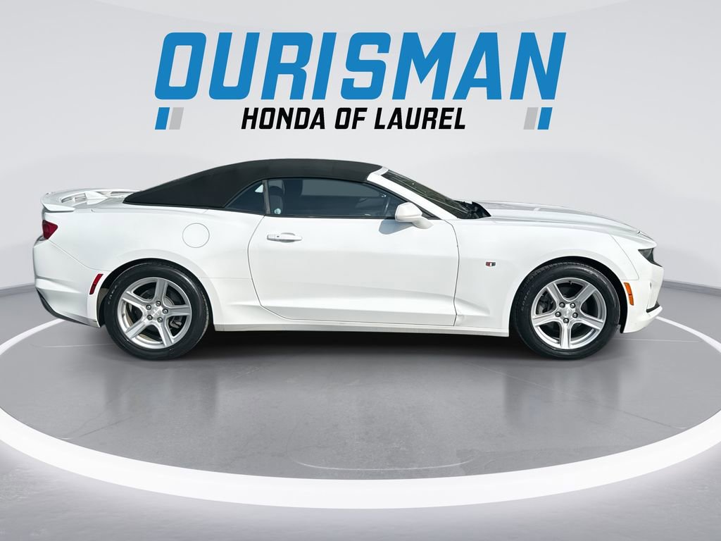 Used 2020 Chevrolet Camaro LT image 9