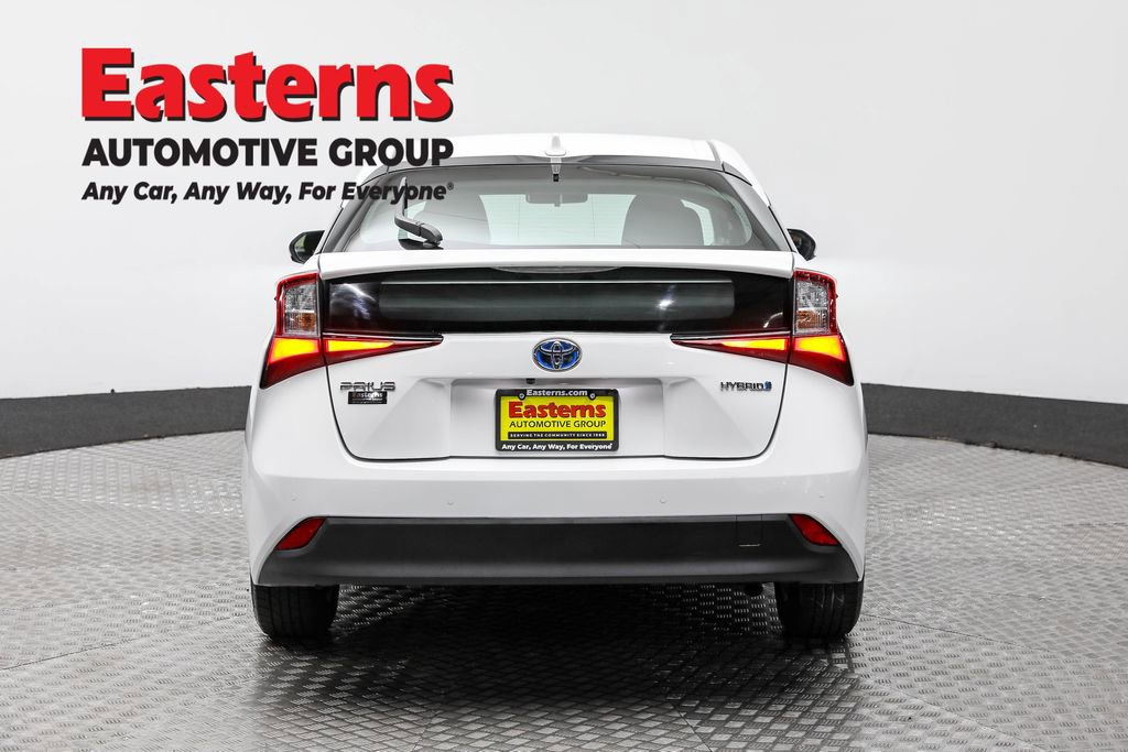 Used 2022 Toyota Prius LE image 6