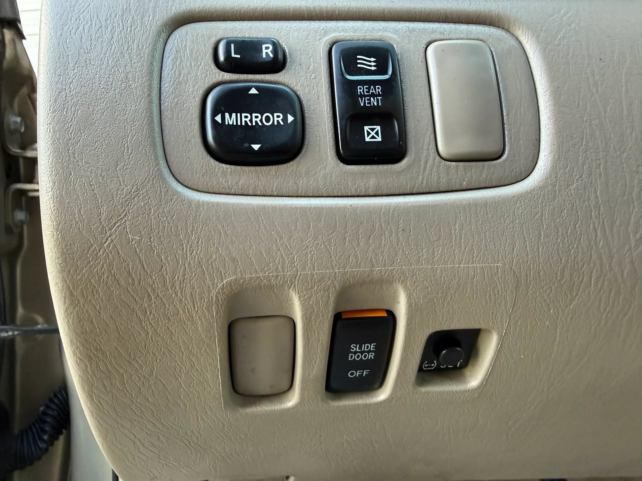 Used 2006 Toyota Sienna LE AWD/4WD image 25
