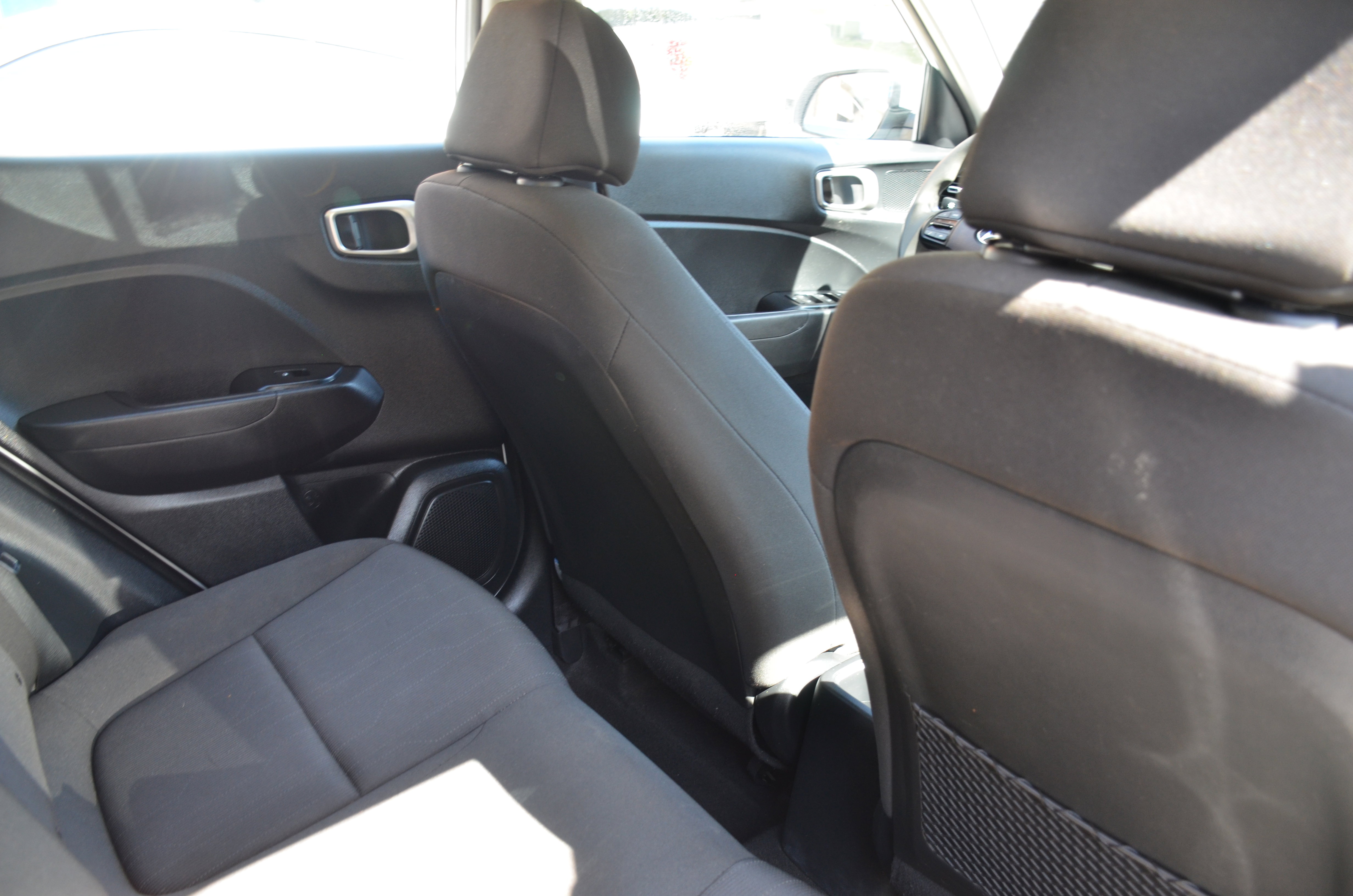 Used 2022 Hyundai Venue SE image 19