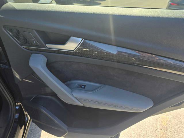 Used 2018 Audi SQ5 Premium Plus w/ S Sport Package image 13