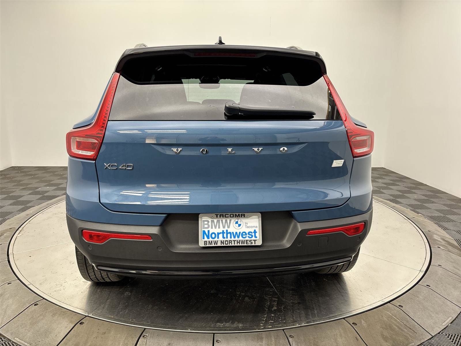 Used 2023 Volvo XC40 Recharge Plus AWD/4WD image 15