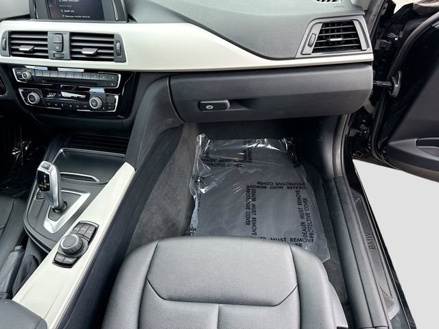 Used 2018 BMW 320i Sedan RWD image 17