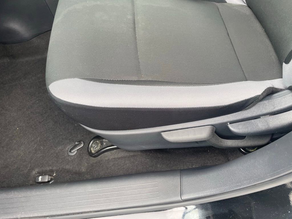 Used 2025 Nissan Versa S FWD image 9