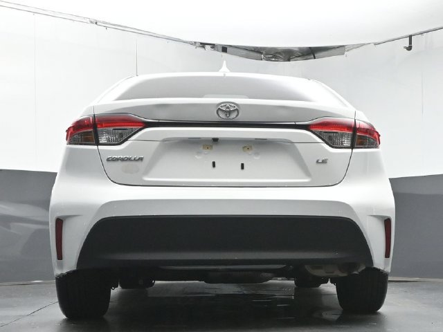 Used 2024 Toyota Corolla LE FWD image 35