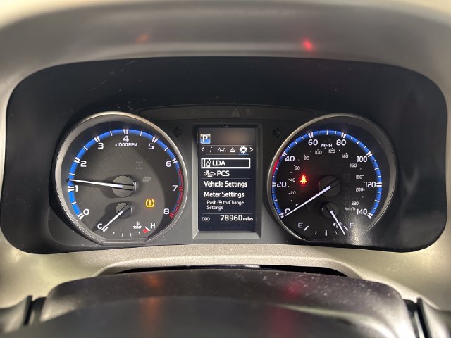 Used 2018 Toyota RAV4 LE w/ All Weather Liner Package AWD/4WD image 26