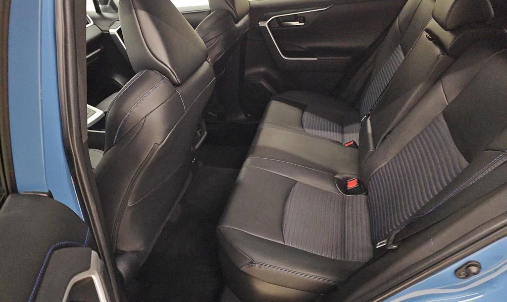 Used 2023 Toyota RAV4 XSE AWD/4WD image 7
