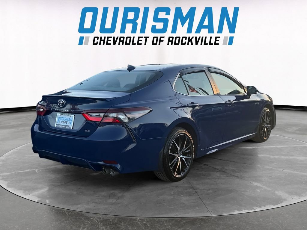 Used 2023 Toyota Camry SE w/ Cold Weather Package image 6