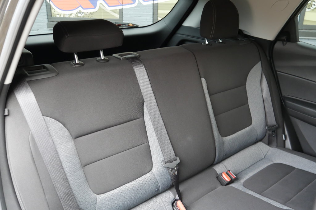 Used 2023 Chevrolet TrailBlazer LT w/ Convenience Package FWD image 11