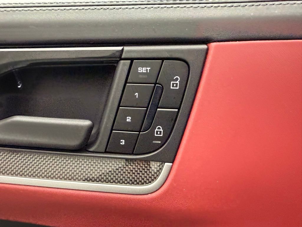 Used 2025 Porsche Cayenne S image 21
