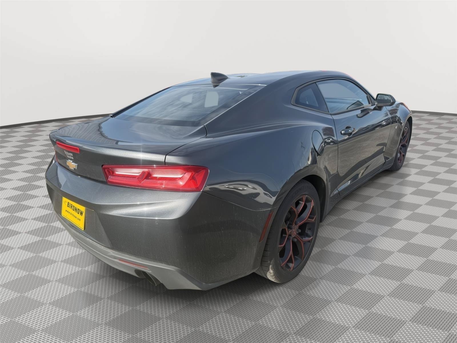 Used 2017 Chevrolet Camaro LT RWD image 8