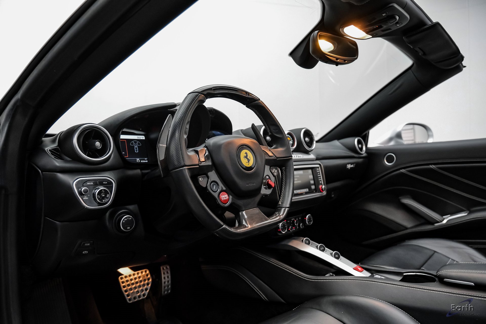 Used 2016 Ferrari California T image 42