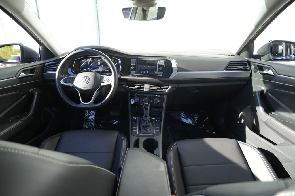 Used 2023 Volkswagen Jetta SE FWD image 40