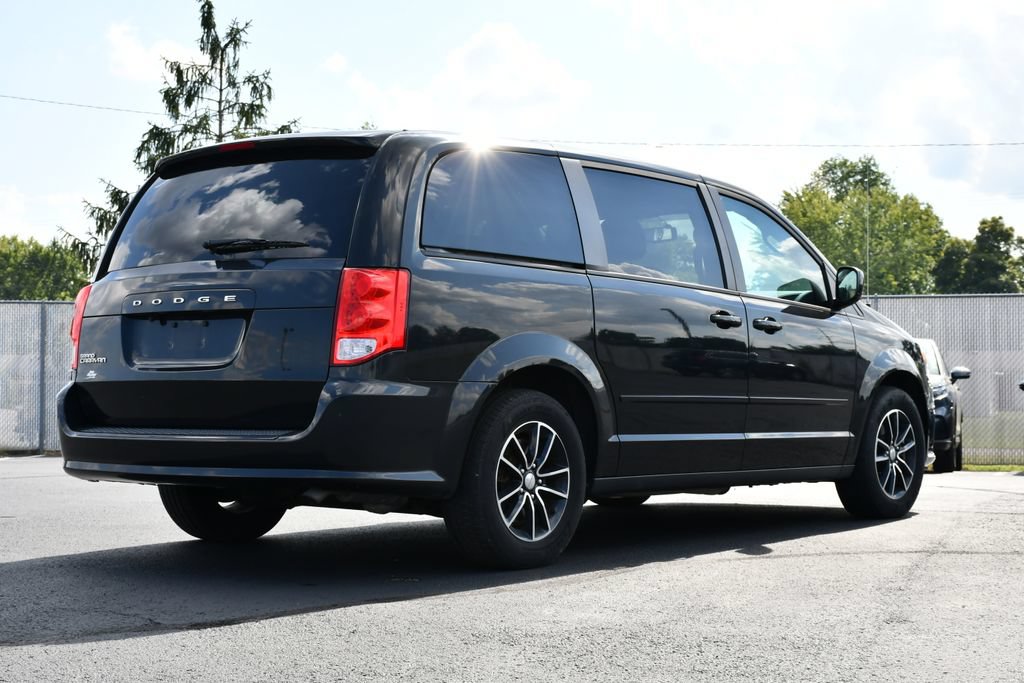 Used 2016 Dodge Grand Caravan SXT FWD image 7