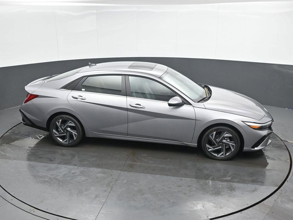 New 2026 Hyundai Elantra Limited w/ Cargo Package image 37