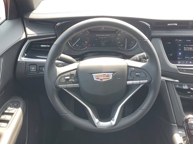 Certified 2025 Cadillac XT6 Luxury FWD image 28