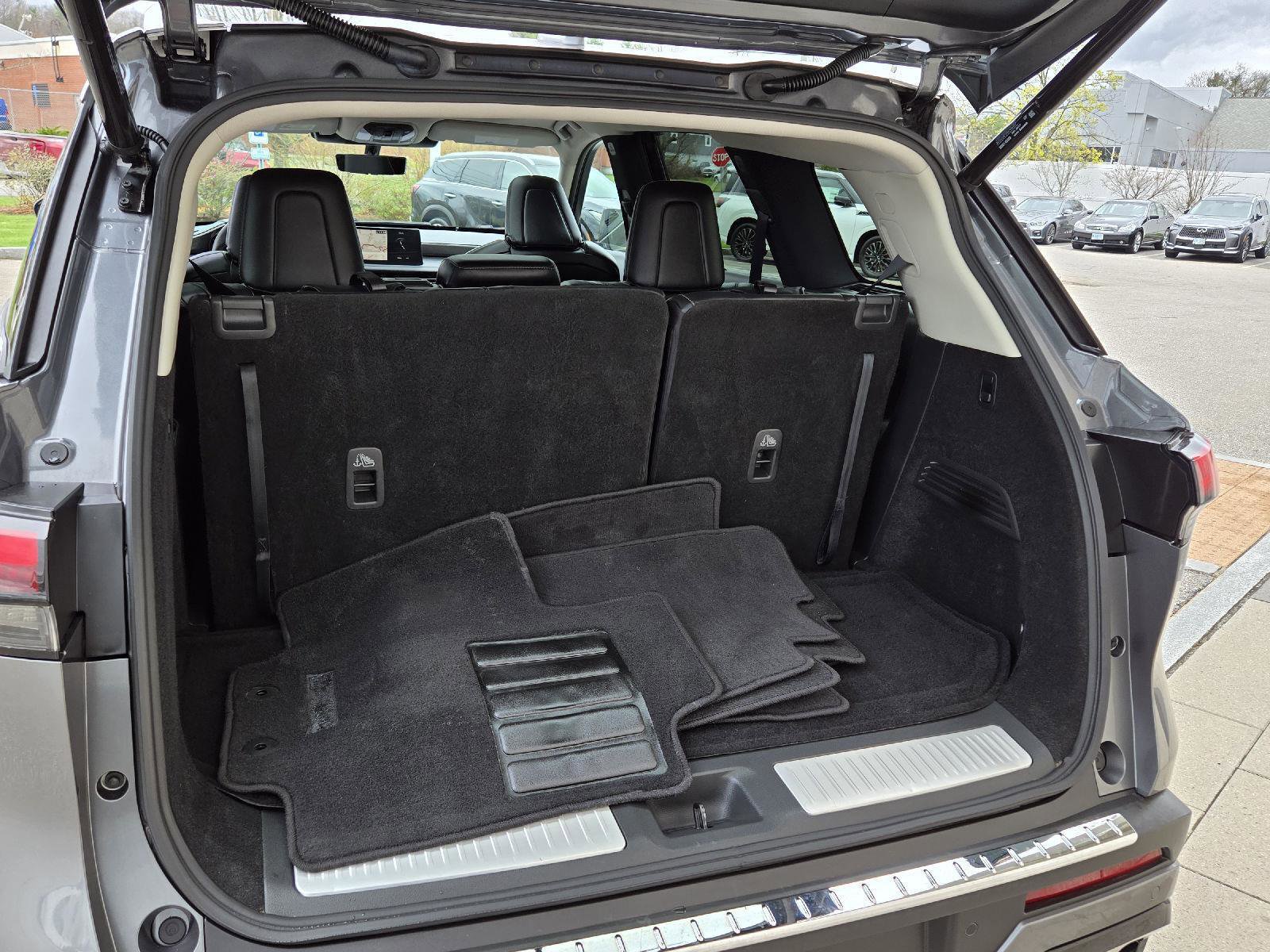 Certified 2023 INFINITI QX60 Luxe w/ Vision Package image 20