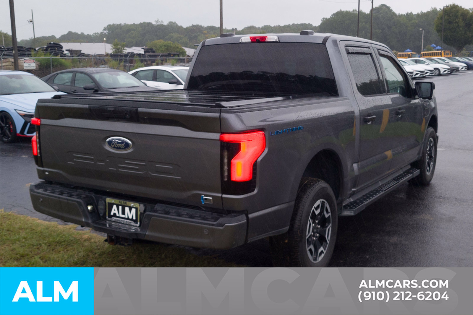 Used 2023 Ford F150 Lightning XLT AWD/4WD image 5