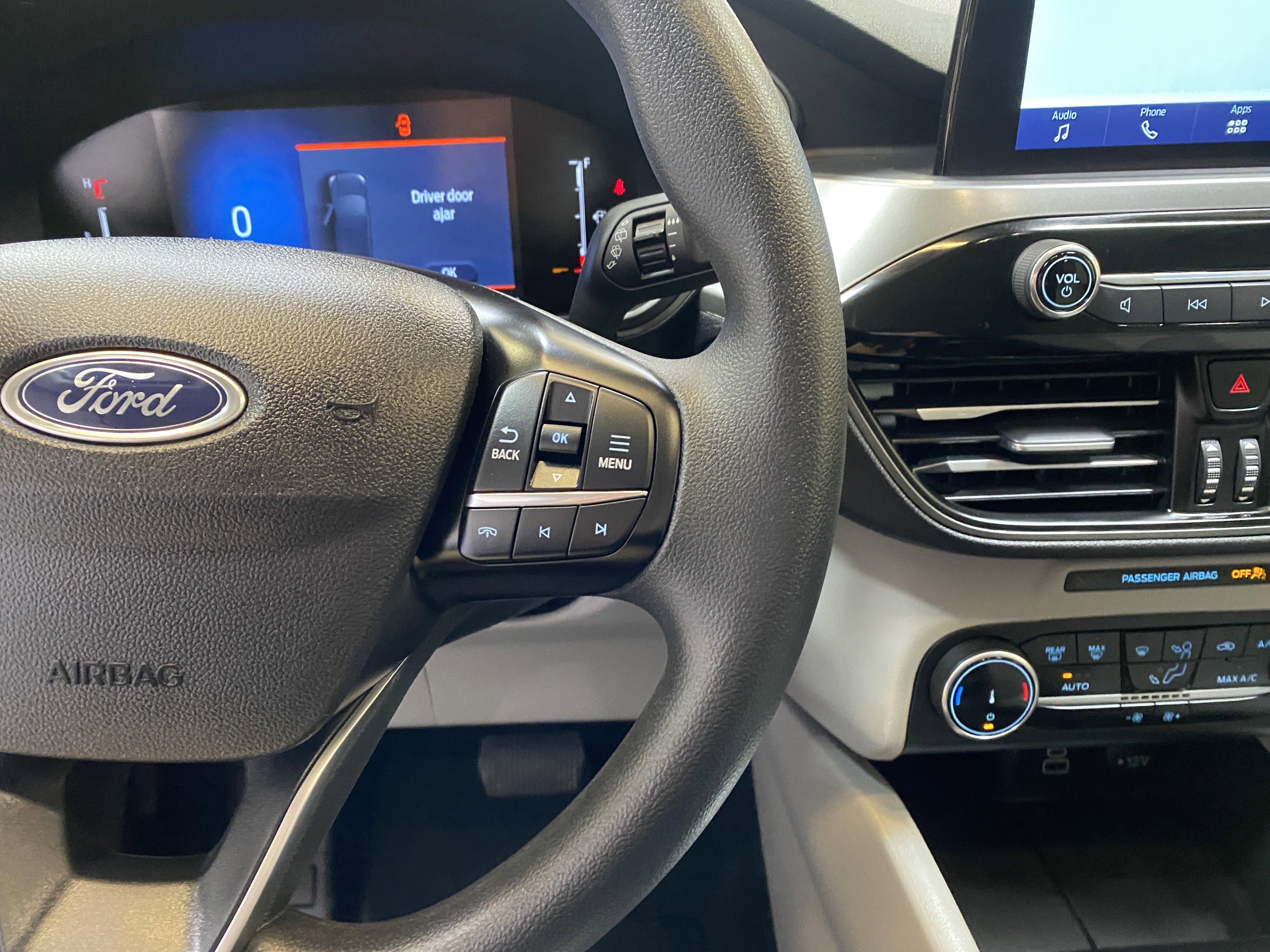 Used 2025 Ford Escape Active image 32