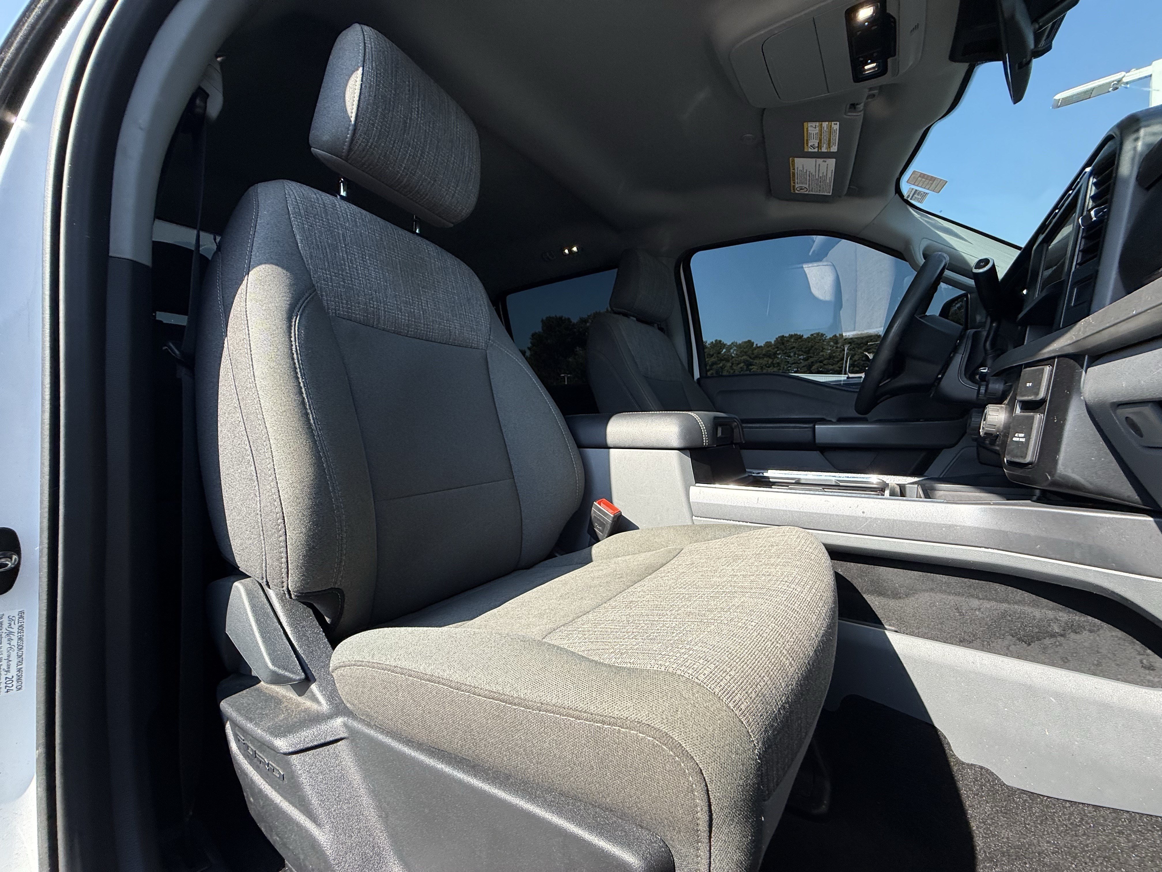 Used 2024 Ford F250 XLT AWD/4WD image 32